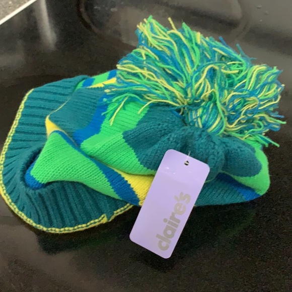 Geek and Nerd Hats and Fingerless Gloves - Picture 4 of 16